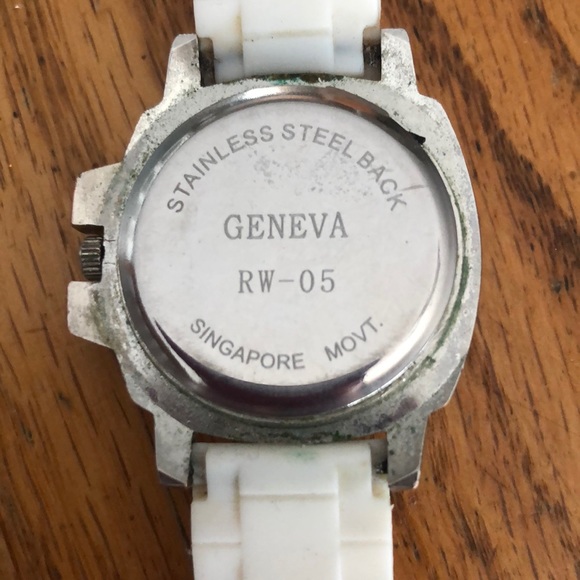 Watch - Picture 3 of 3